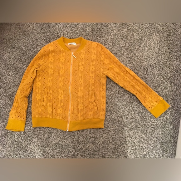 Cute mustered colour Jacket. Good used condition - Picture 1 of 3